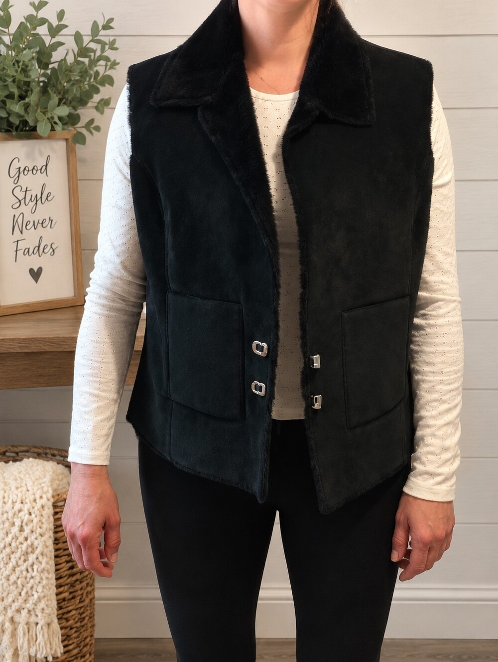 Size 12 Black Vest Leather Versatile Layer